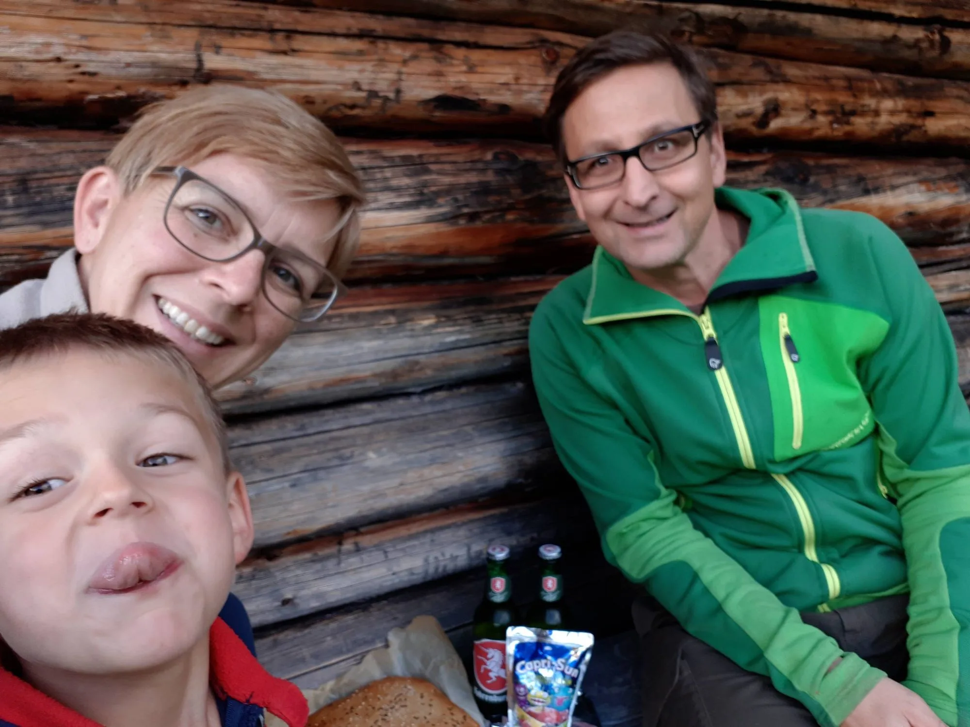 Familie Tschofen auf der Hütte