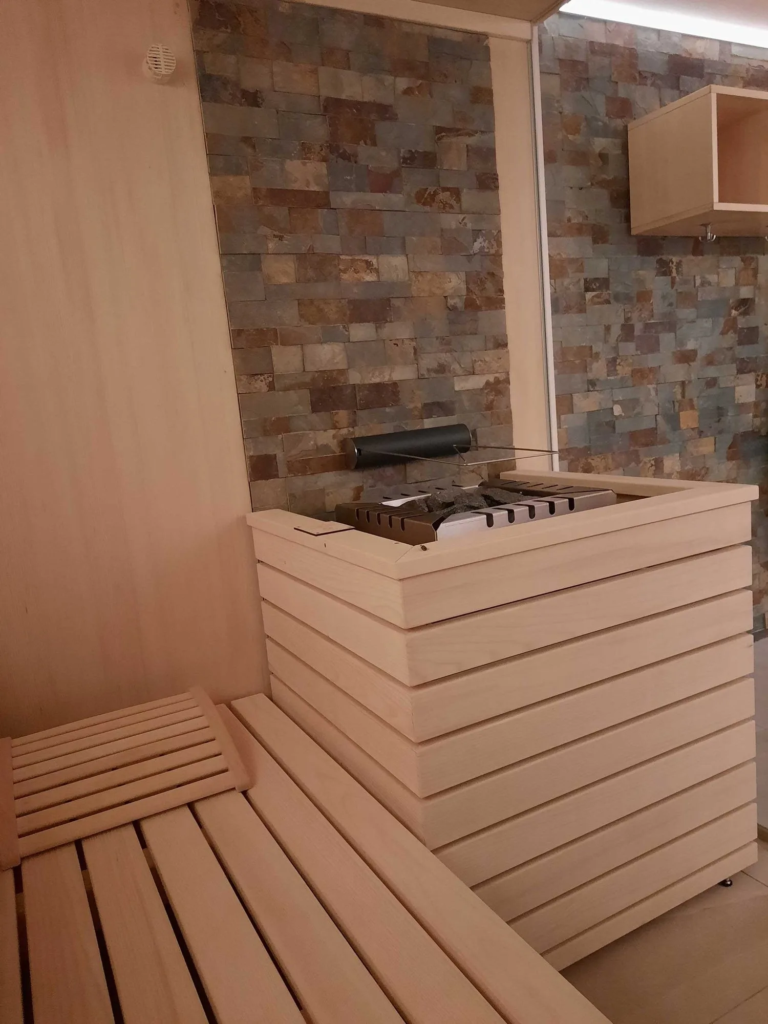 Finnische Sauna in Tannenholz