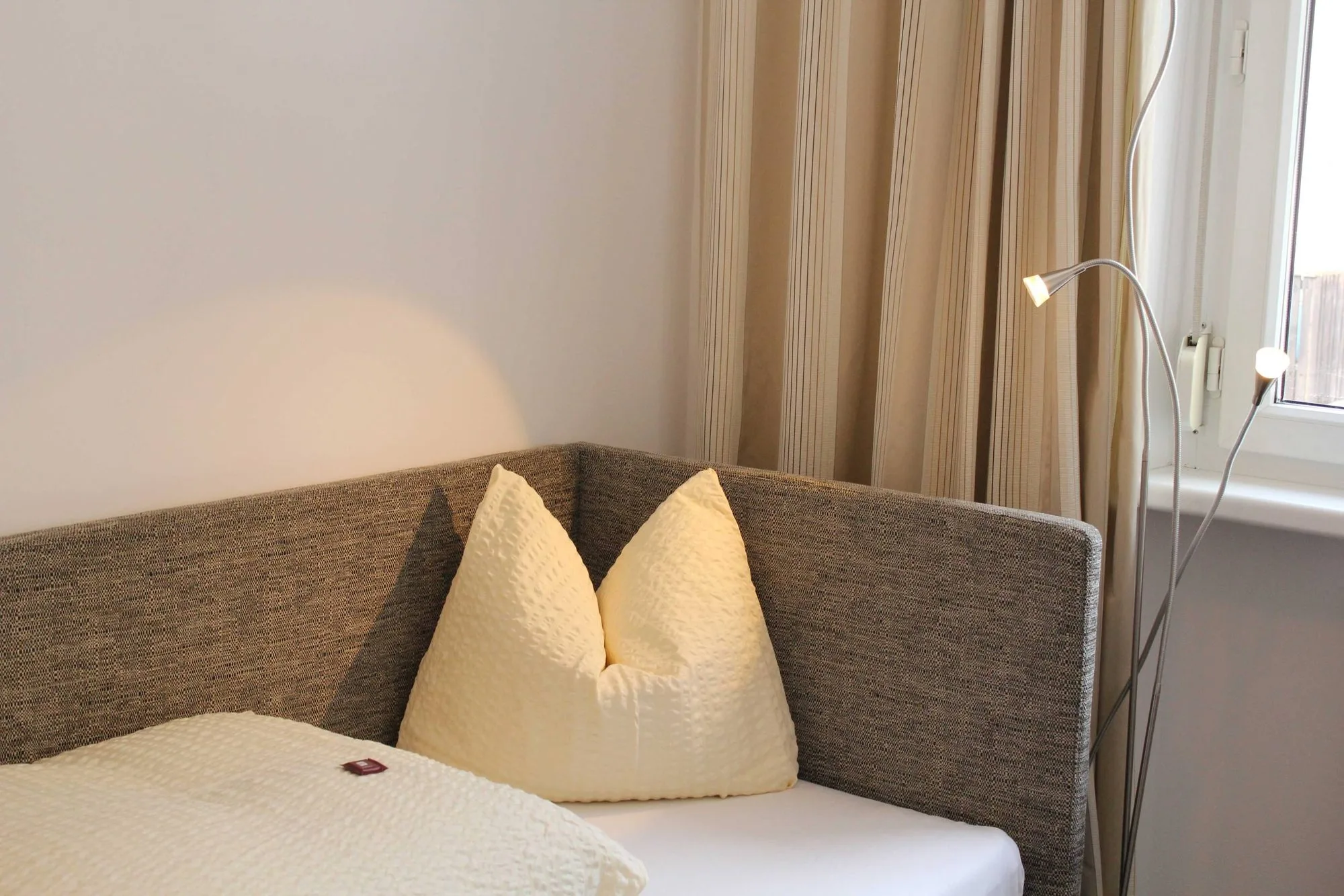 Einzelzimmer mit Ausziehbett