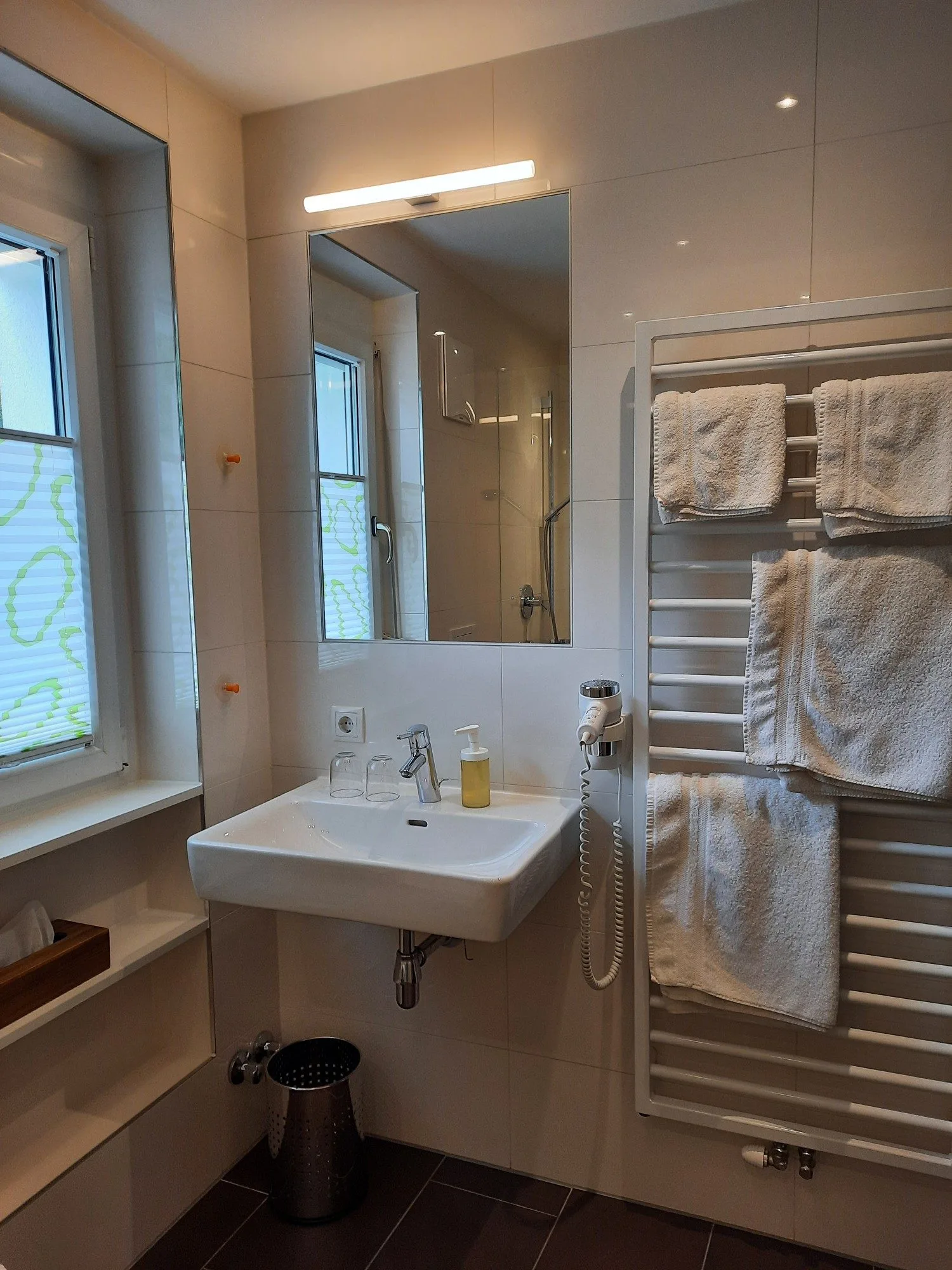 Bad mit Waschbecken