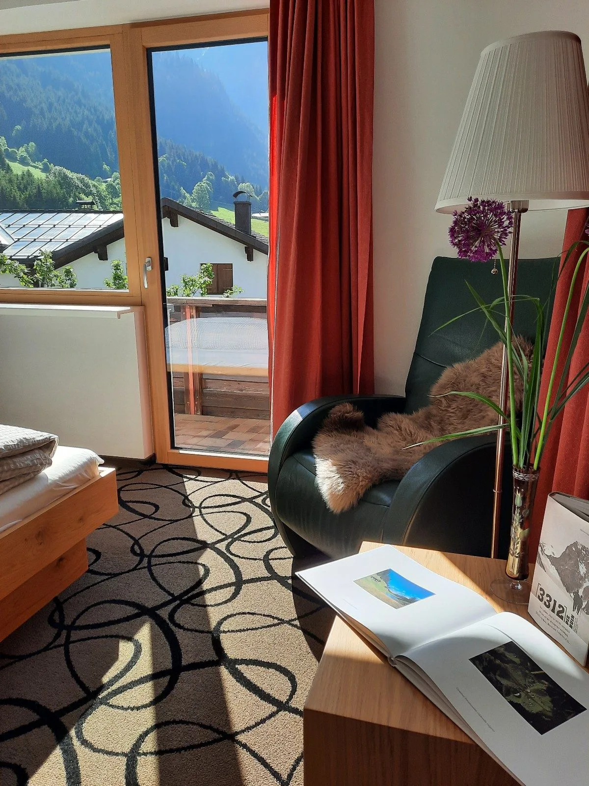 Wohnraum mit Blumen